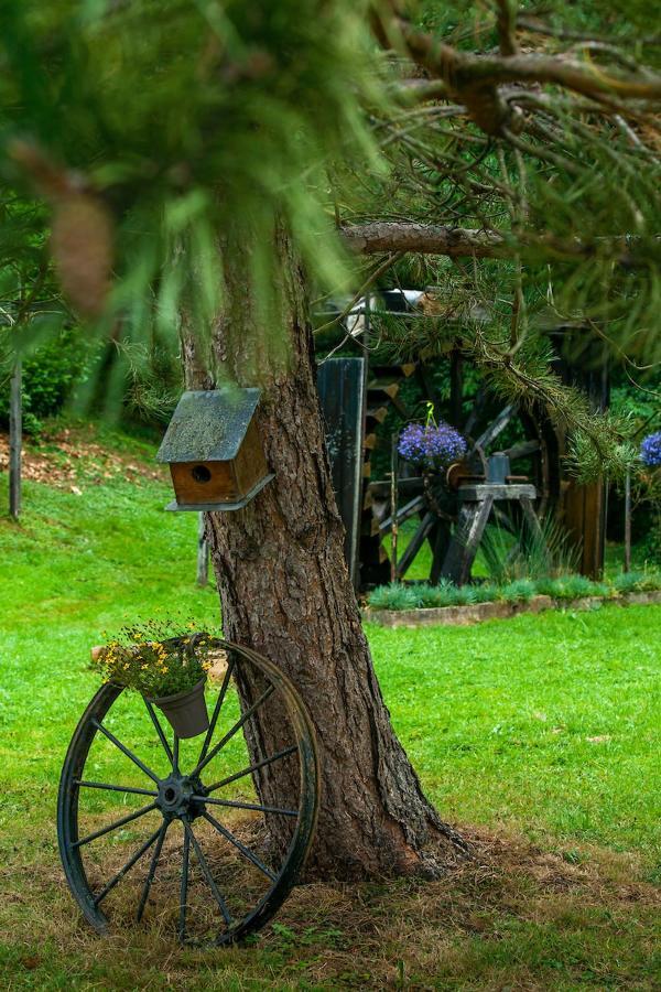 Hotel Les Etangs Du Moulin D'Harcy Lonny Esterno foto